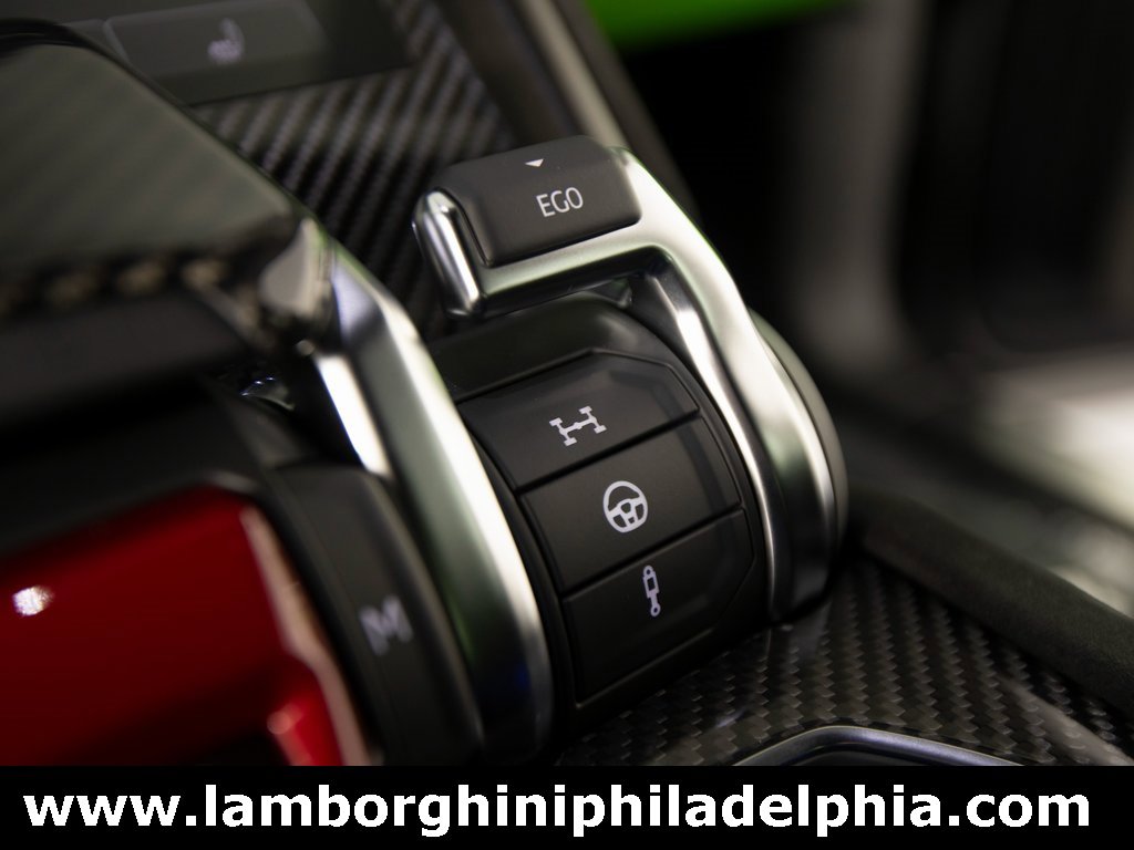 Used 2024 Lamborghini Urus S image 33