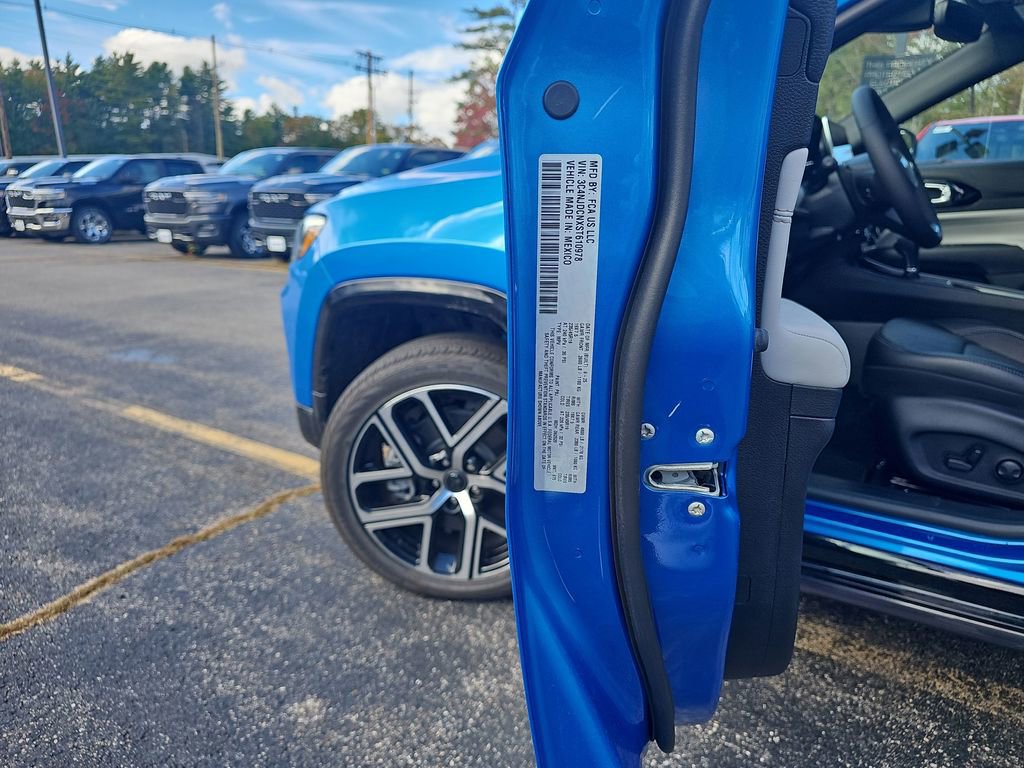 New 2025 Jeep Compass Limited w/ Elite Group image 31