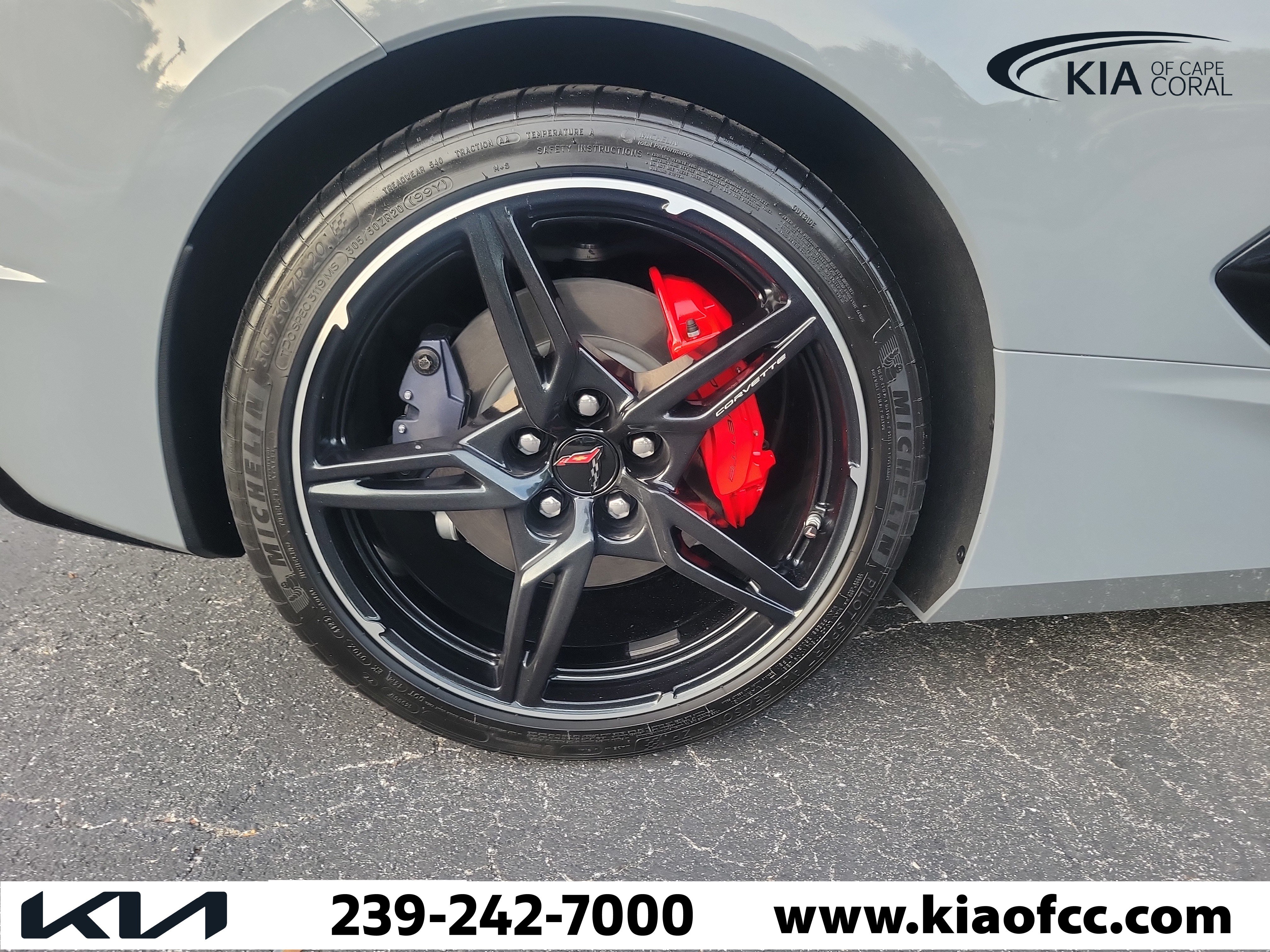 Used 2024 Chevrolet Corvette Stingray Coupe w/ 1LT RWD image 9