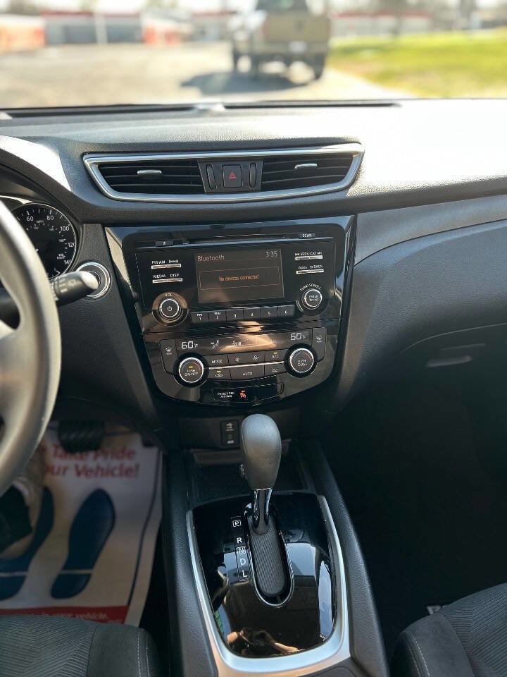 Used 2015 Nissan Rogue SV image 10