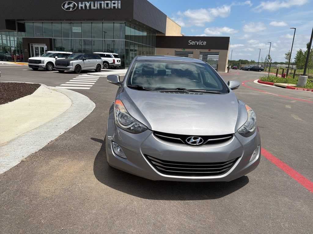 Used 2012 Hyundai Elantra Limited FWD image 2