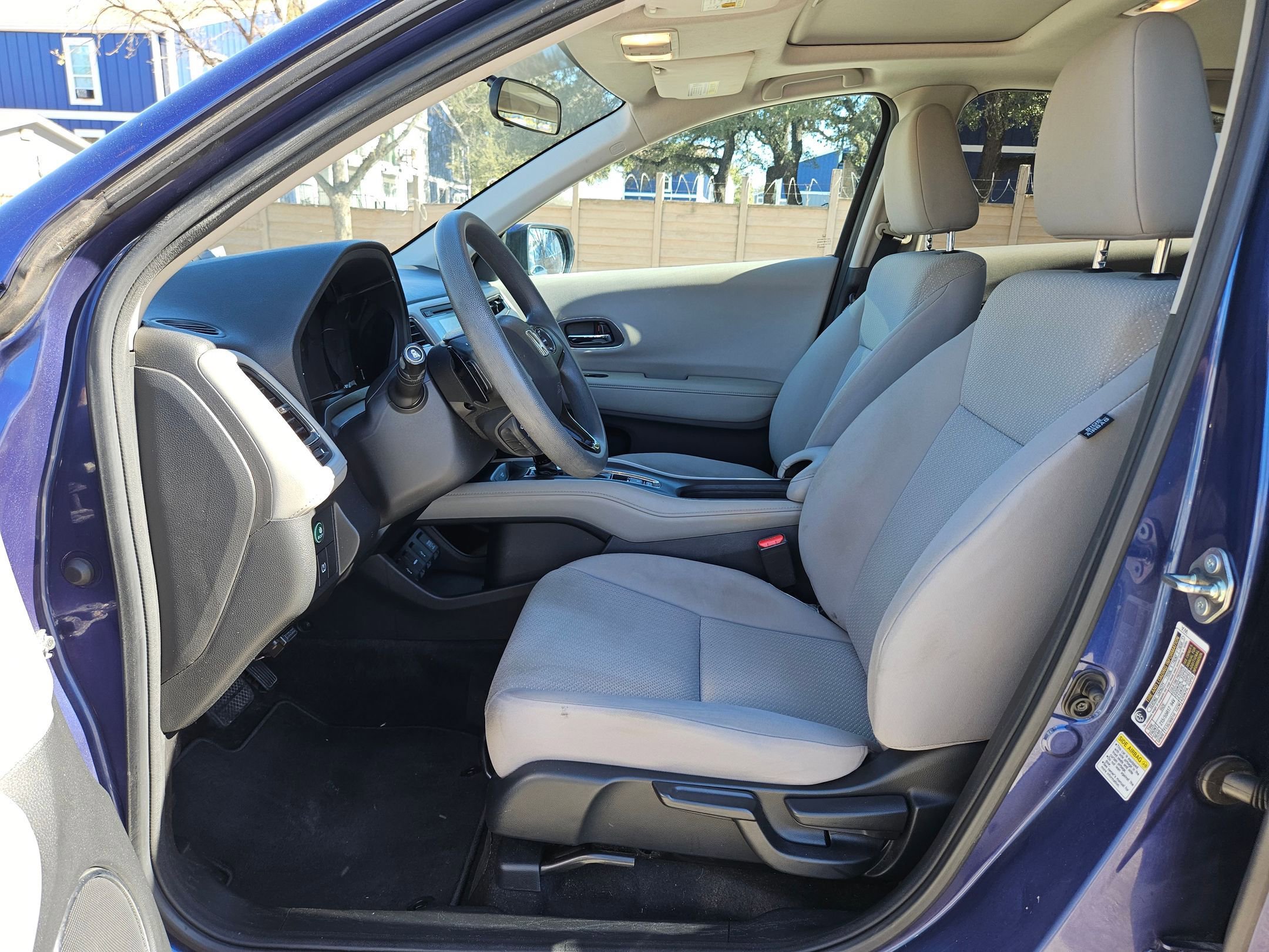 Used 2016 Honda HR-V EX image 9