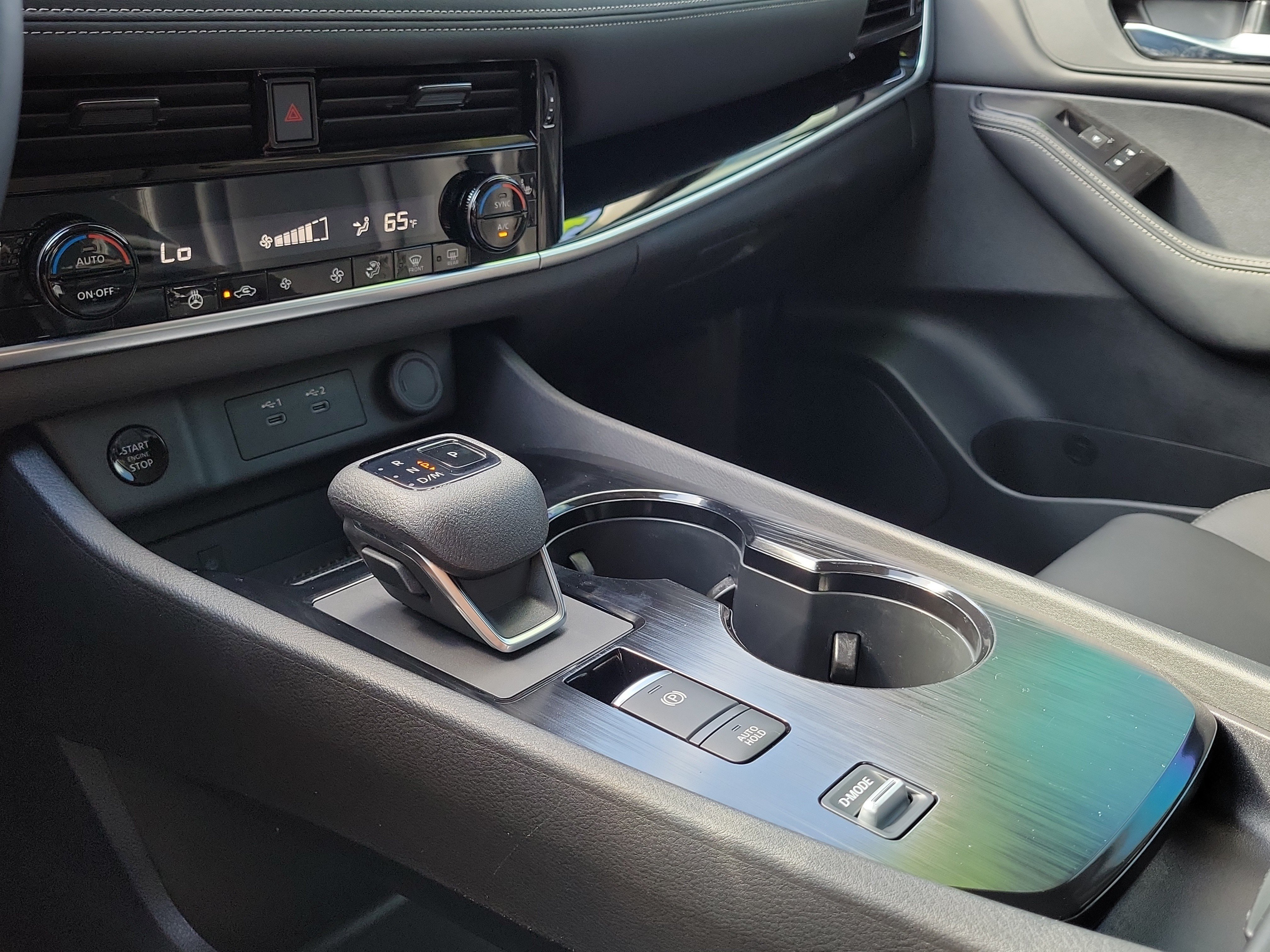 Certified 2025 Nissan Rogue SL FWD image 27