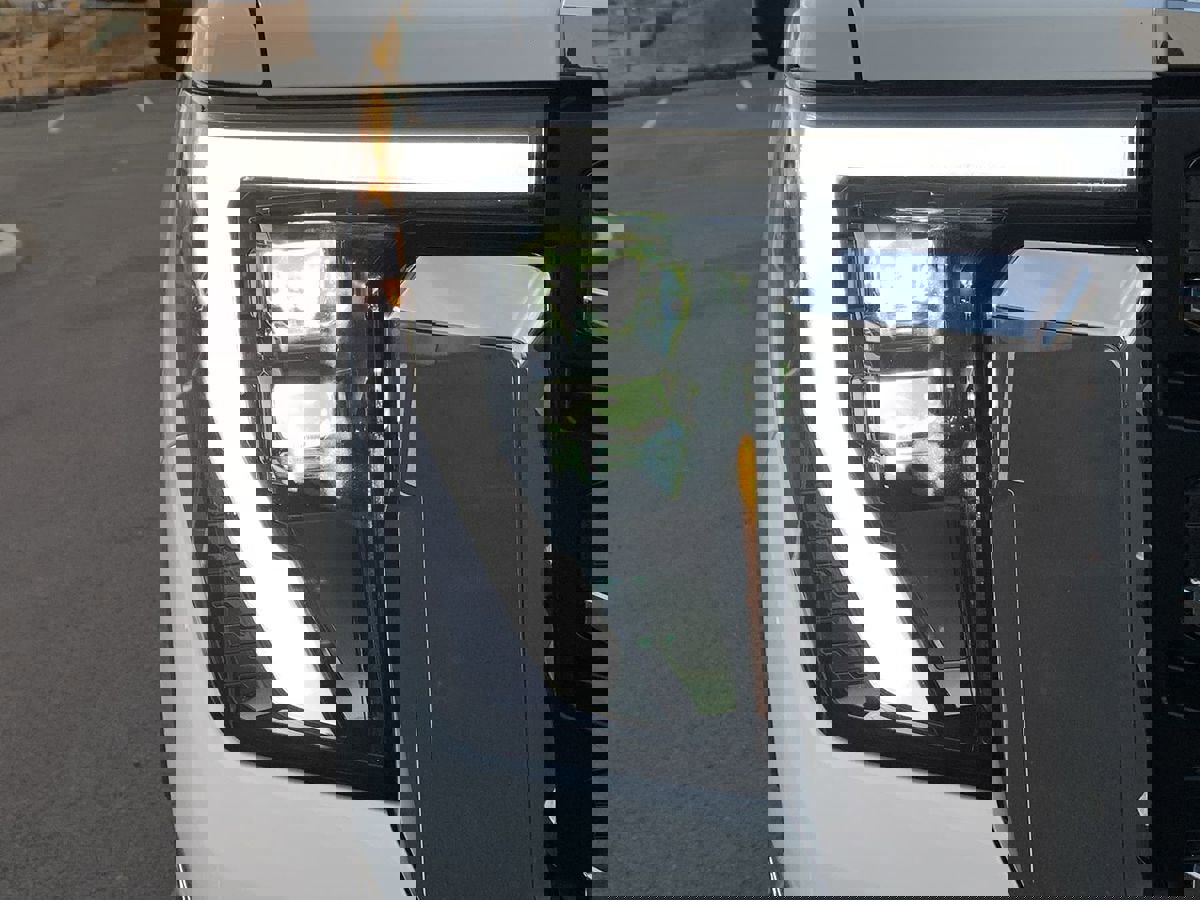 Used 2024 GMC Sierra 3500 SLT w/ SLT Premium Package image 9