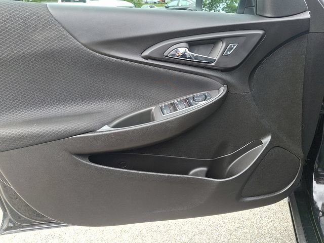 Used 2025 Chevrolet Malibu LS FWD image 12