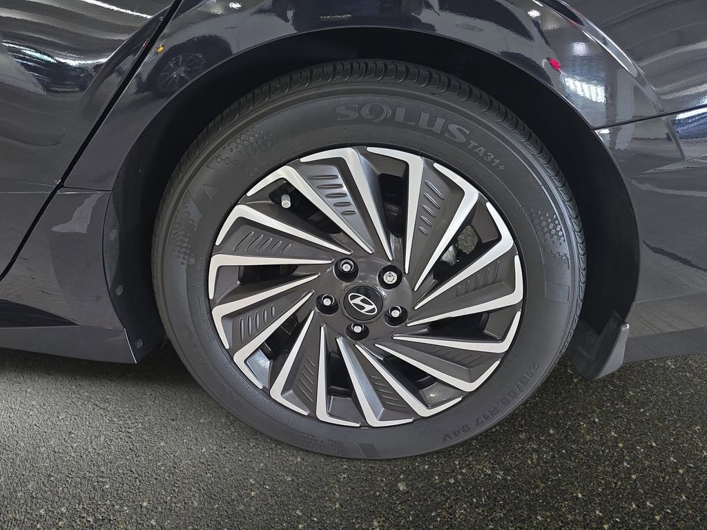 Used 2024 Hyundai Sonata Limited FWD image 32