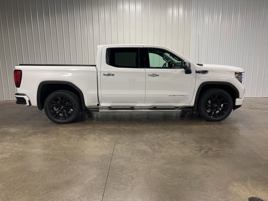 Used 2022 GMC Sierra 1500 Denali w/ Technology Package image 2