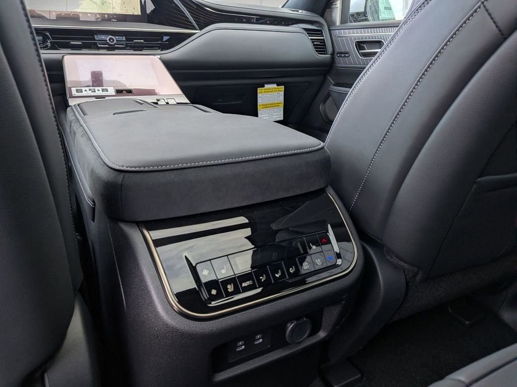 New 2026 INFINITI QX80 Autograph w/ Premium Cargo Package image 24