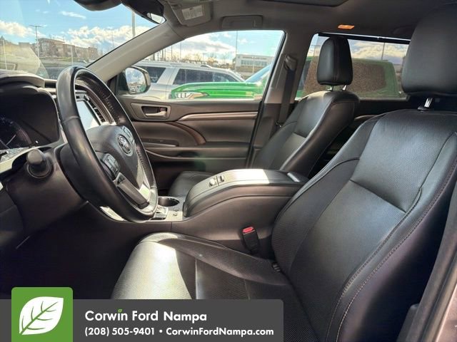 Used 2018 Toyota Highlander Limited image 7