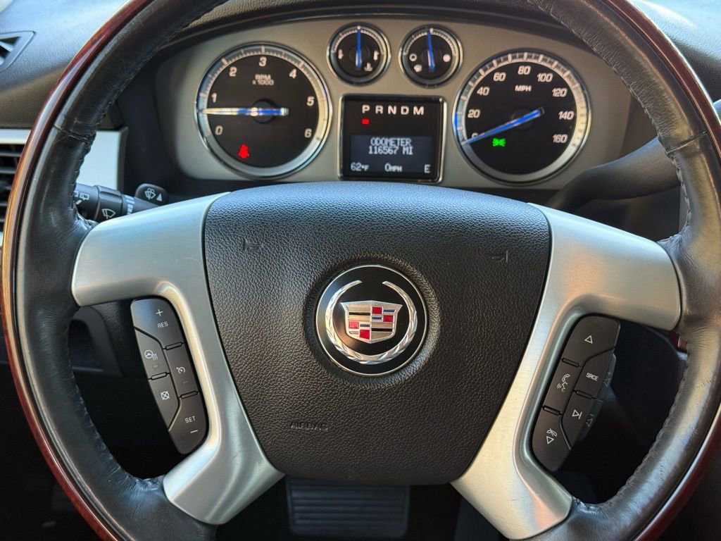 Used 2013 Cadillac Escalade Premium image 16