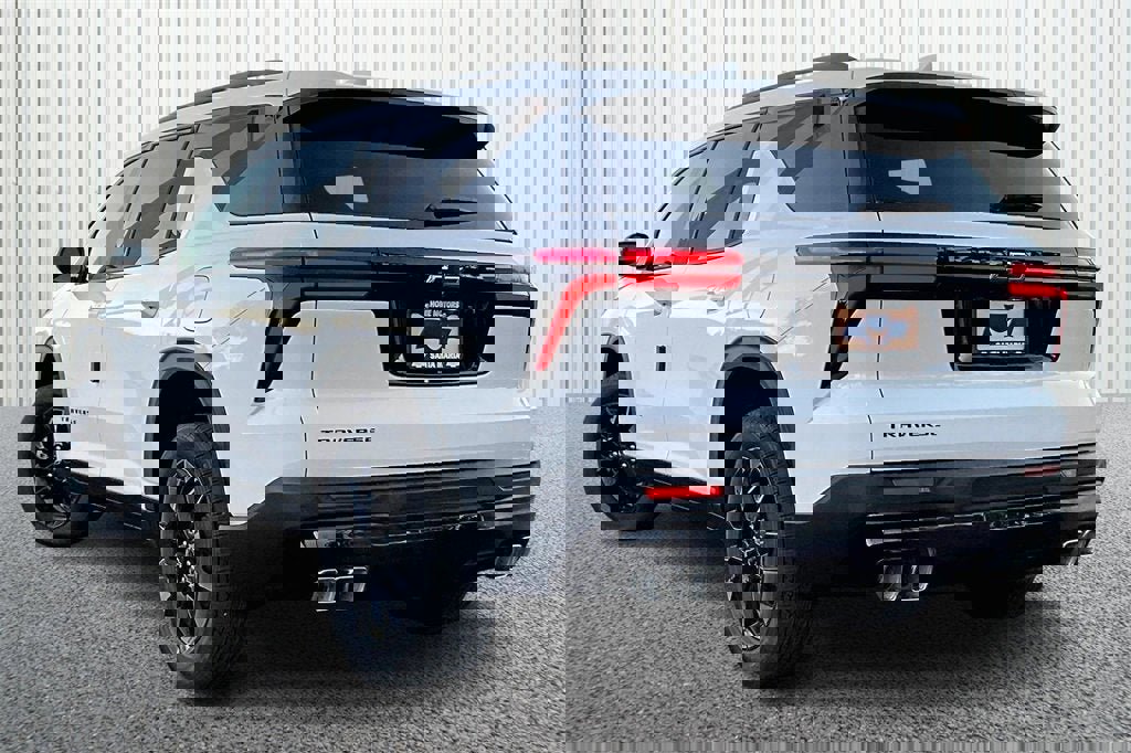 New 2026 Chevrolet Traverse LT w/ Midnight/Sport Edition image 8