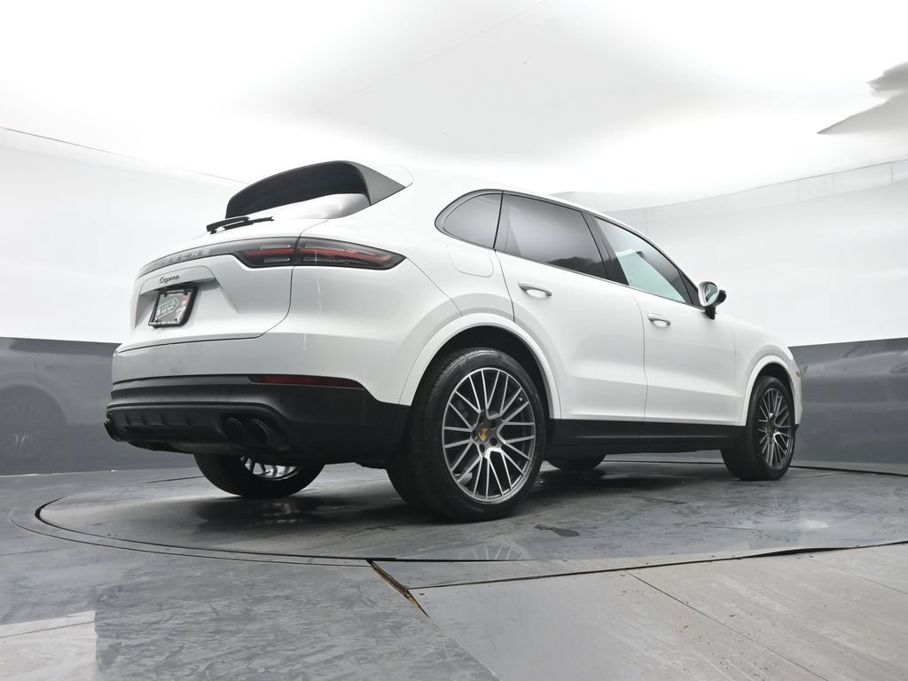 Used 2022 Porsche Cayenne AWD/4WD image 39