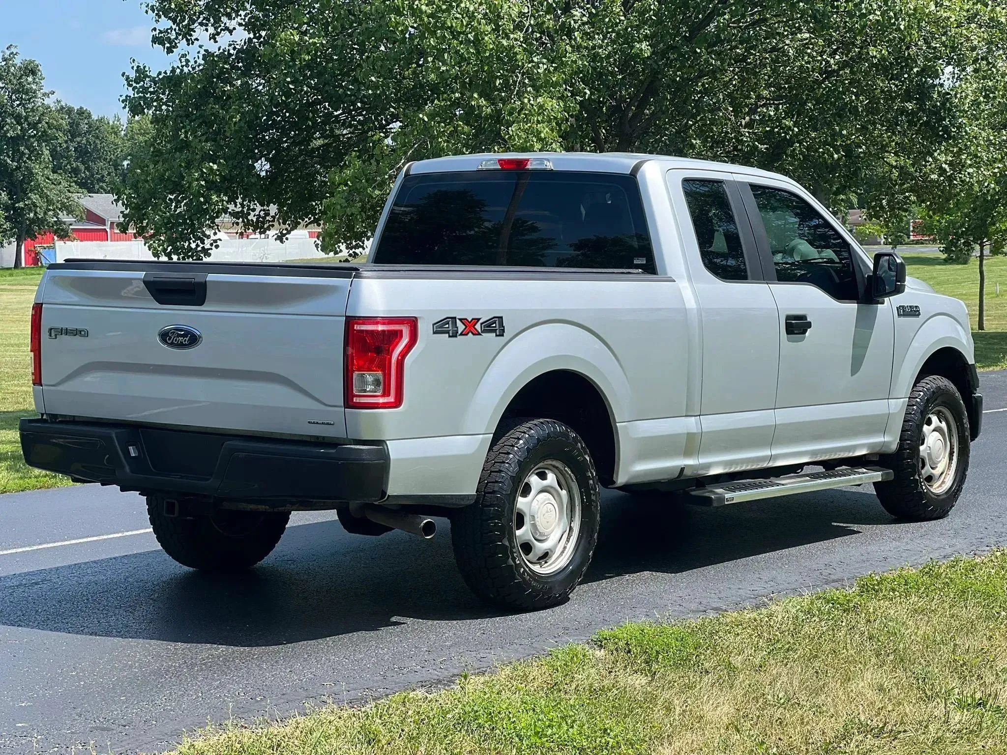 Used 2016 Ford F150 XL w/ Equipment Group 101A Mid AWD/4WD image 5