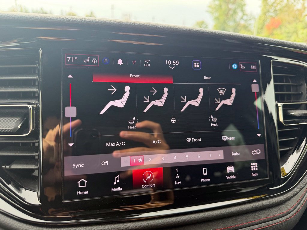 Used 2025 Dodge Durango GT AWD/4WD image 15