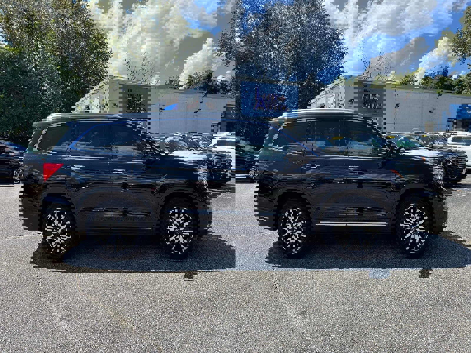 Used 2021 Honda Pilot Touring image 2