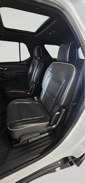 Used 2023 Chevrolet Traverse Premier w/ Redline Edition AWD/4WD image 32