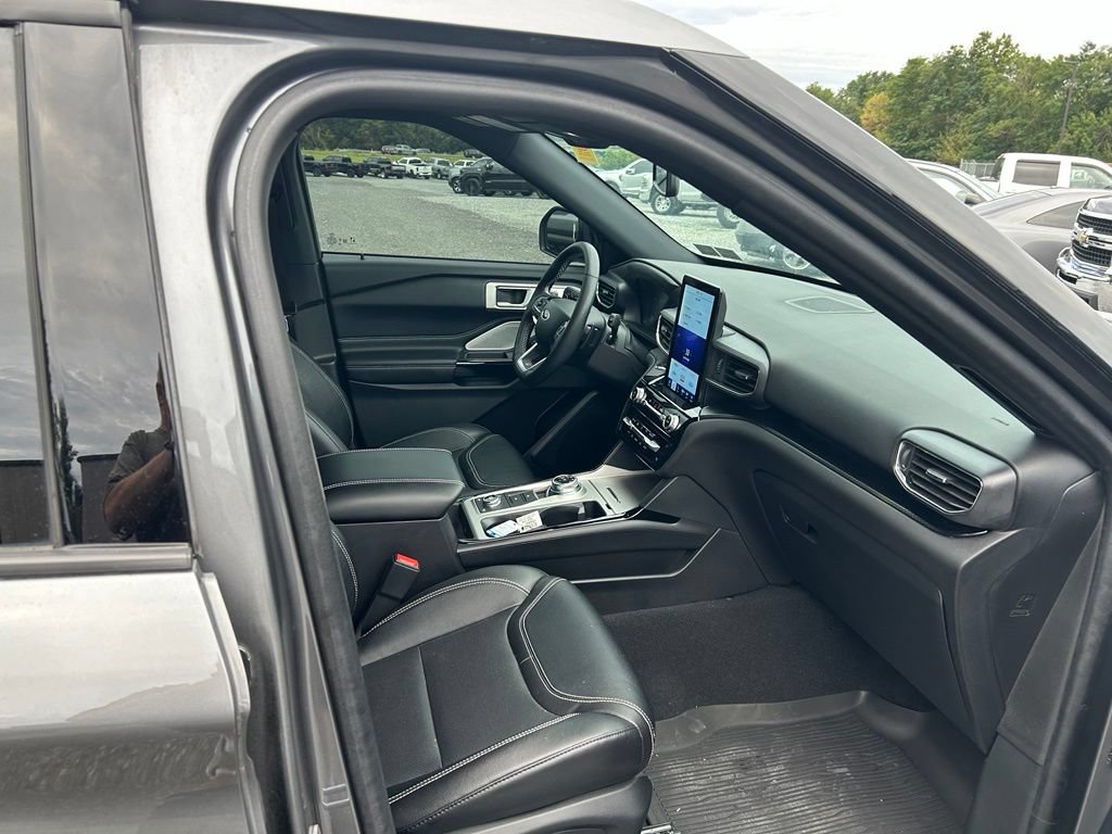 Used 2023 Ford Explorer ST w/ Equipment Group 401A AWD/4WD image 13