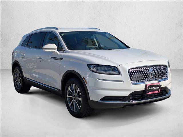 Used 2023 Lincoln Nautilus Standard image 3