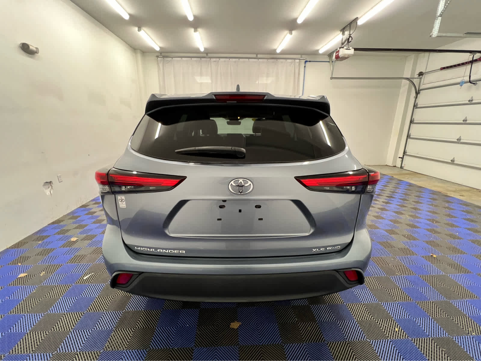 Used 2021 Toyota Highlander XLE image 5