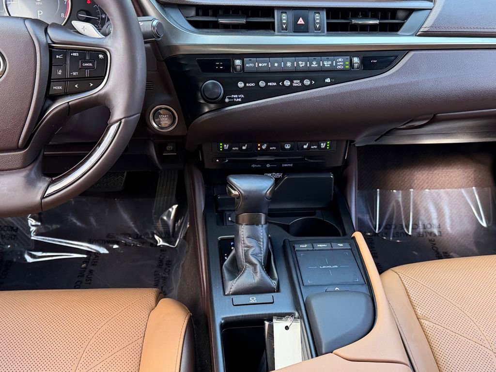 Used 2019 Lexus ES 350 Ultra Luxury w/ Accessory Package 2 image 12