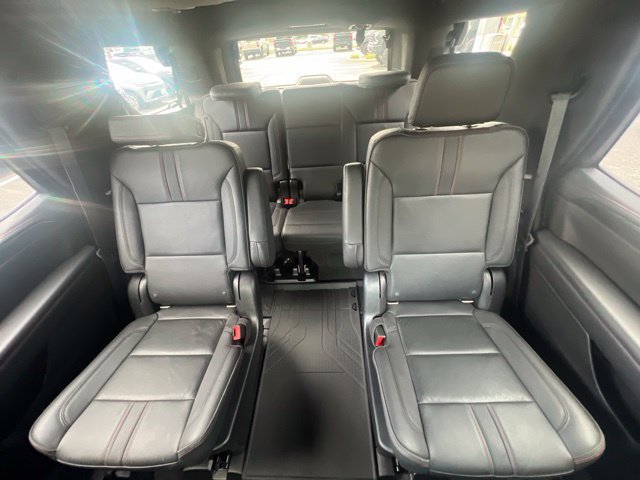Used 2021 Chevrolet Tahoe RST w/ Luxury Package AWD/4WD image 13