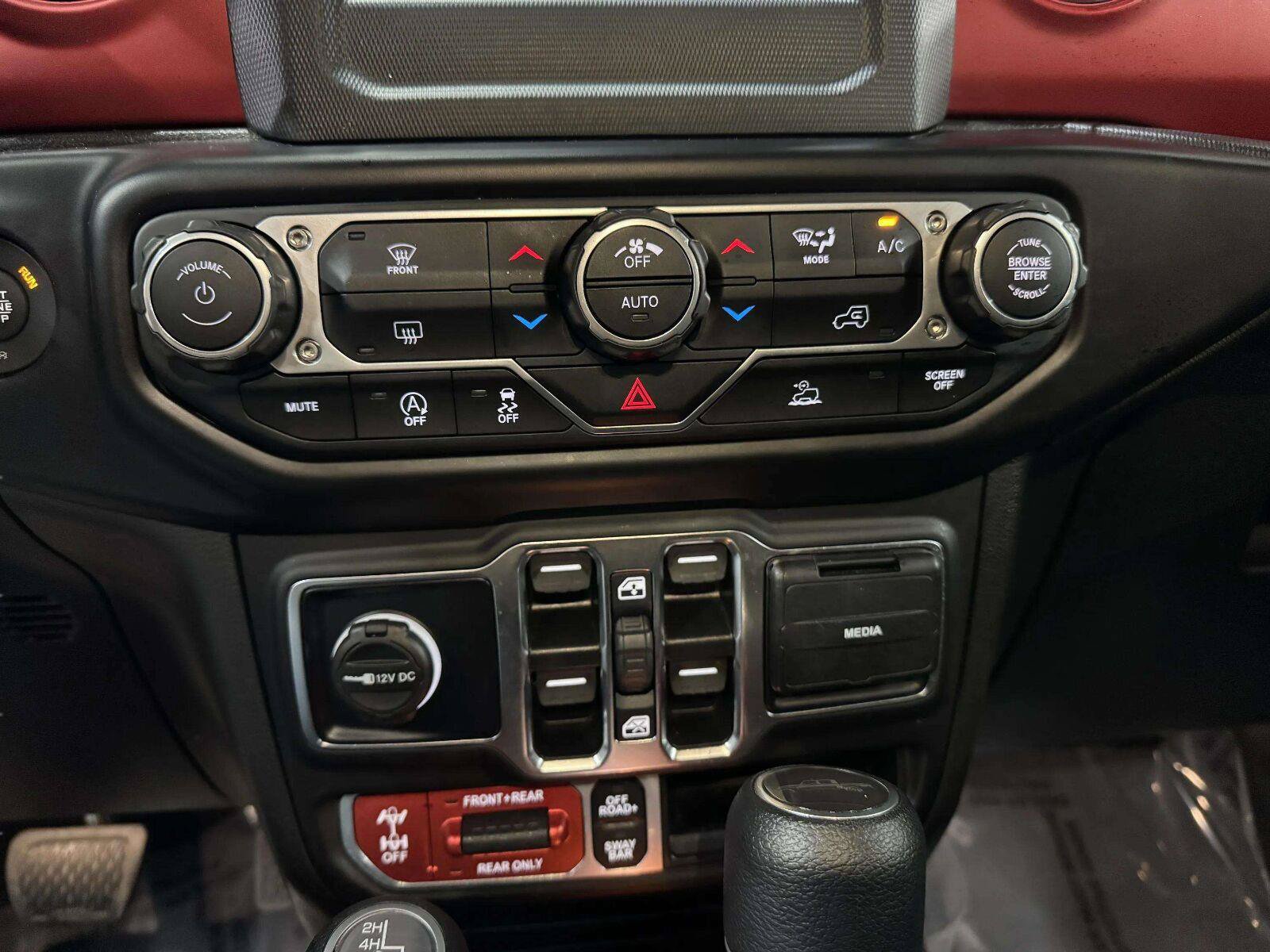 Used 2021 Jeep Gladiator Rubicon w/ Trailer Tow Package AWD/4WD image 59