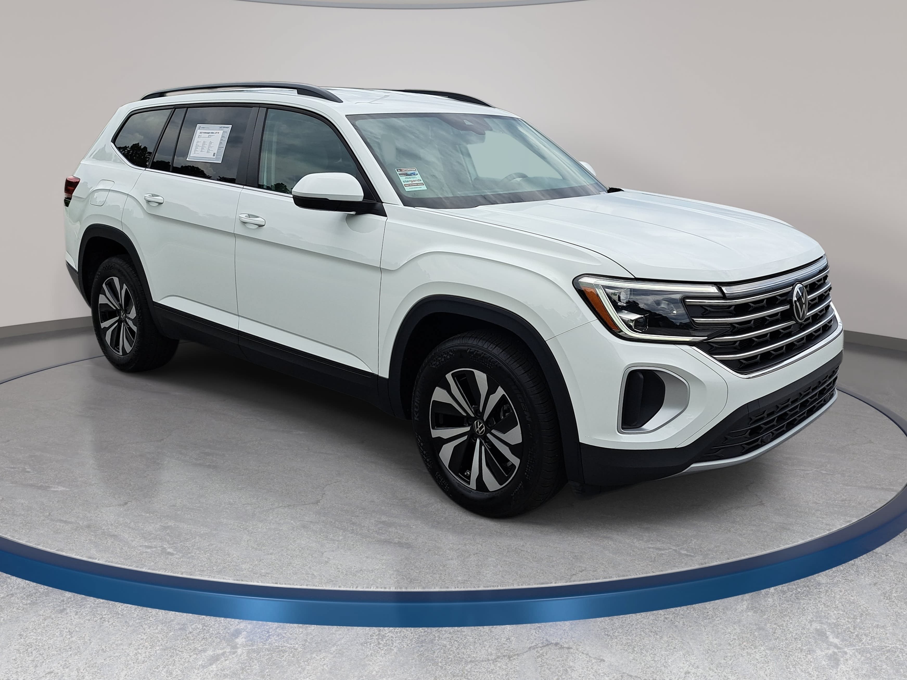 Certified 2025 Volkswagen Atlas SE AWD/4WD image 3