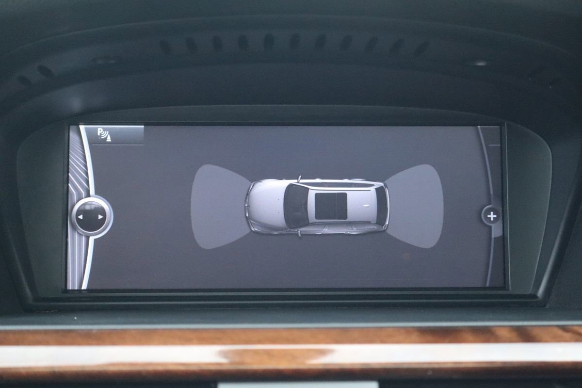 Used 2010 BMW 535i xDrive Wagon image 24