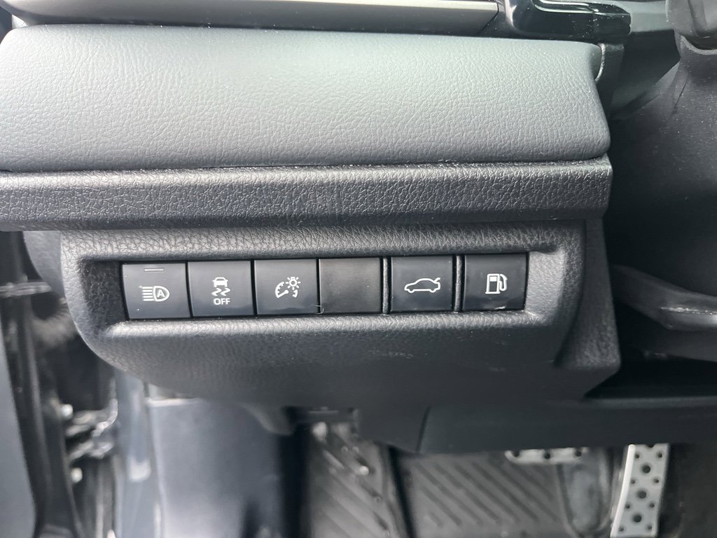 Used 2025 Toyota Camry XSE image 10