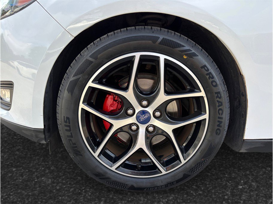Used 2017 Ford Focus SEL FWD image 12