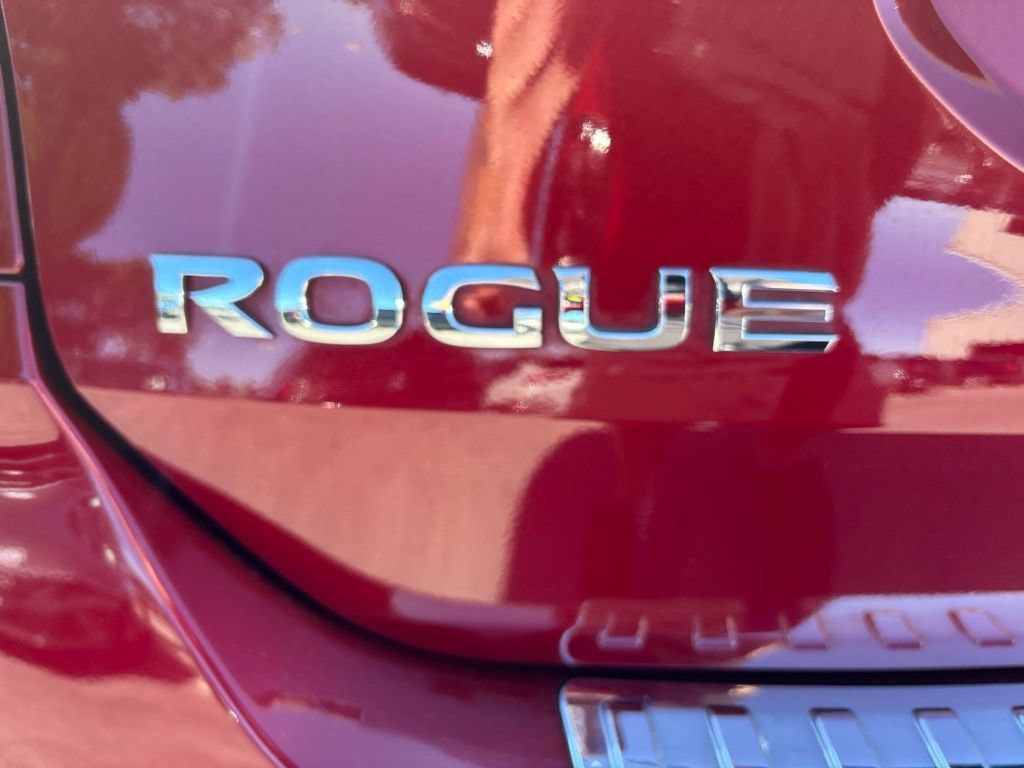 Used 2020 Nissan Rogue SL AWD/4WD image 16