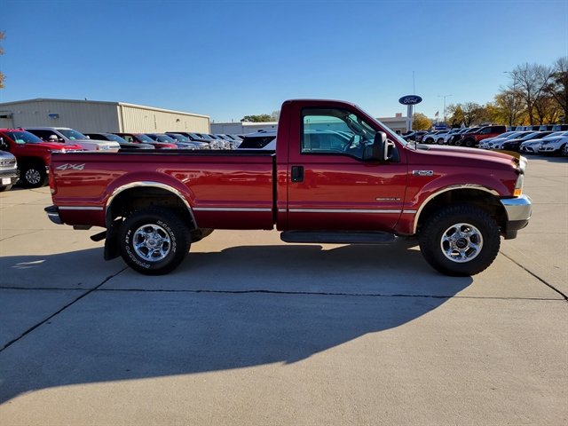 Used 2003 Ford F250 XLT image 2