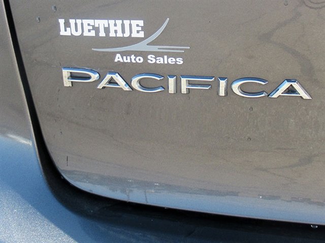 Used 2022 Chrysler Pacifica Touring-L FWD image 39