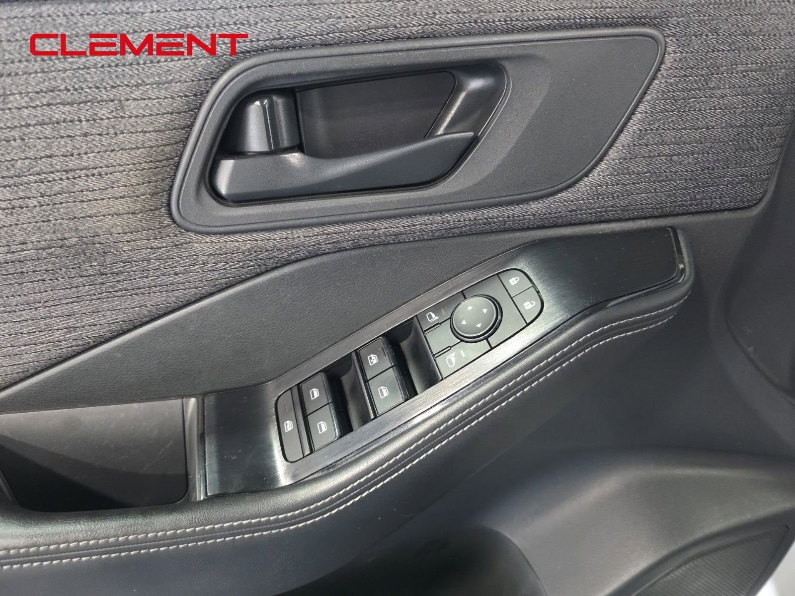 Used 2021 Nissan Rogue S image 23