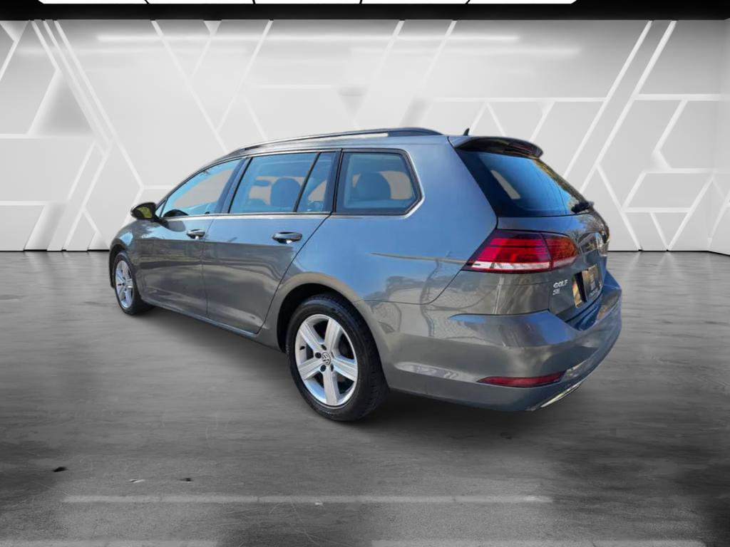 Used 2018 Volkswagen Golf SE image 4