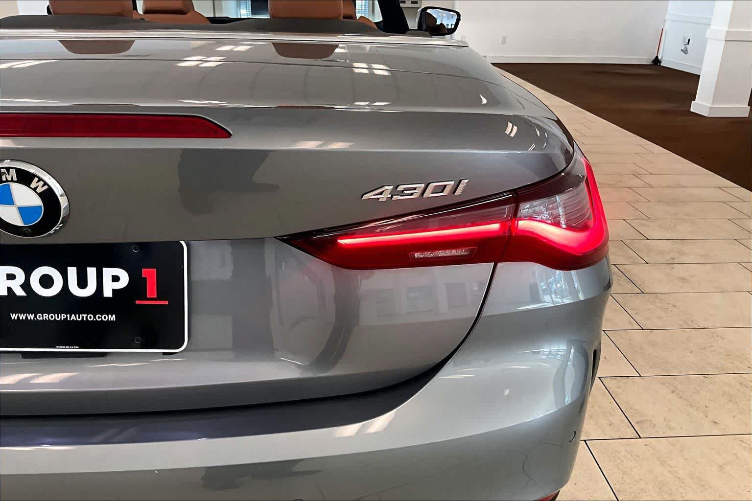 Used 2024 BMW 430i Convertible w/ Premium Package RWD image 28