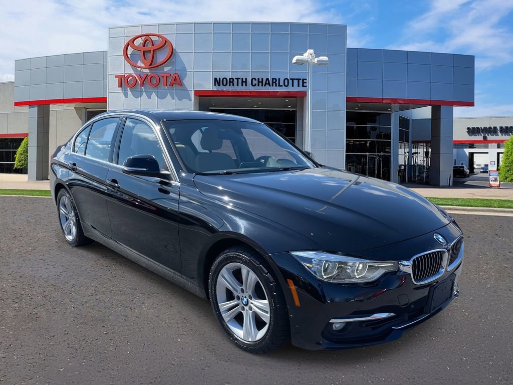 Used 2018 BMW 330i xDrive Sedan w/ Convenience Package image 2