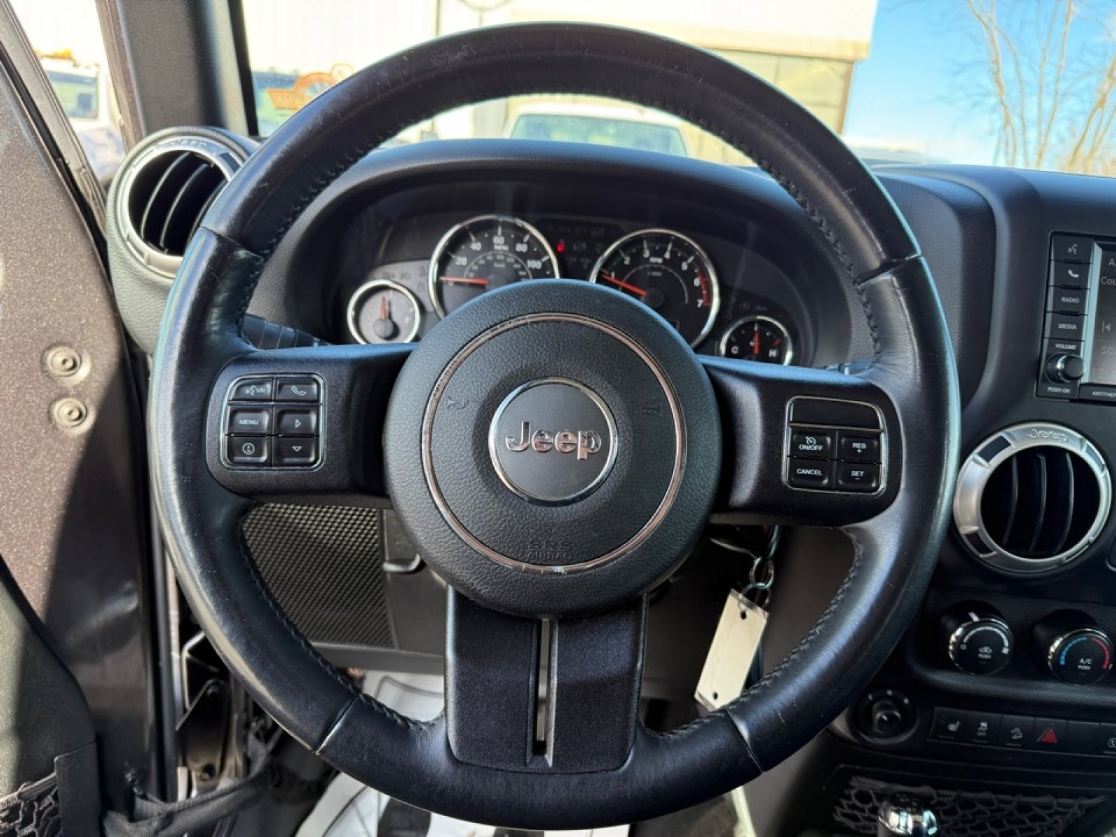 Used 2018 Jeep Wrangler Unlimited Sahara w/ Connectivity Group image 21