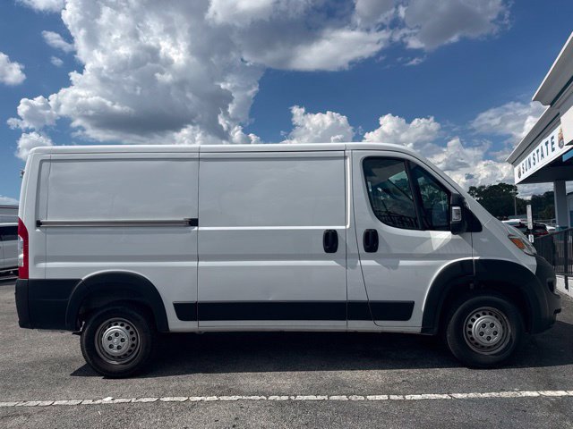 Used 2025 RAM ProMaster 2500 w/ Convenience Group FWD image 3