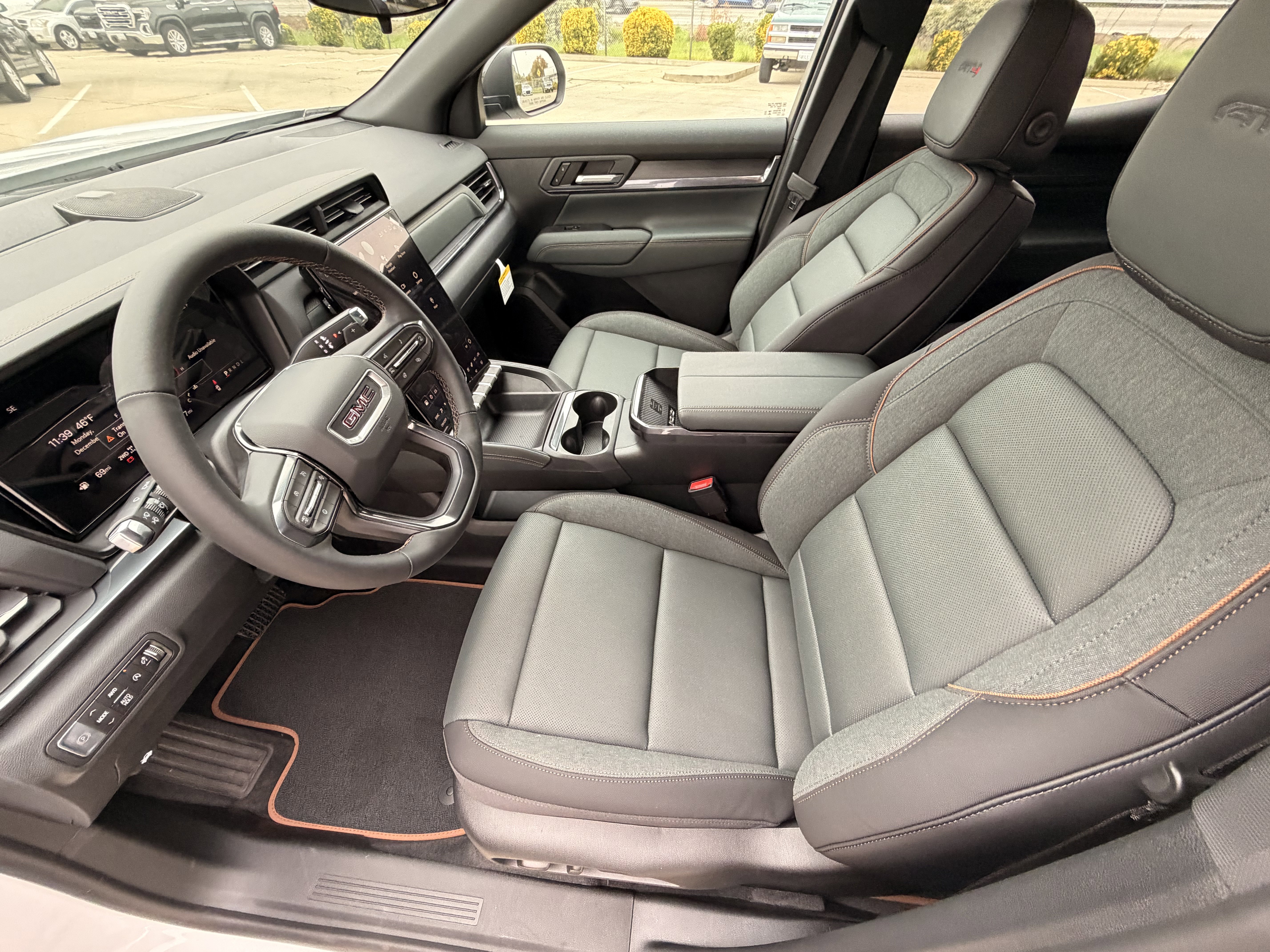 New 2026 GMC Terrain AT4 w/ Convenience Package III image 13