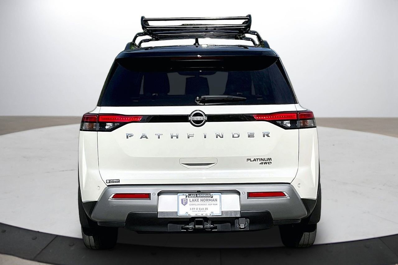 Used 2023 Nissan Pathfinder Platinum image 8
