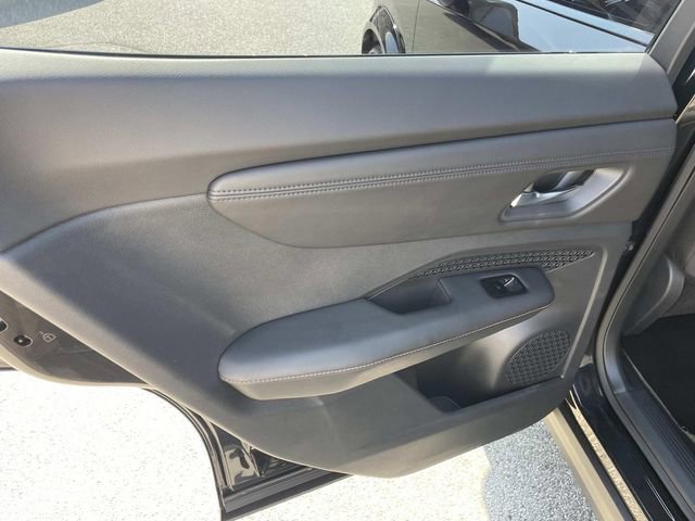 Used 2023 Nissan Ariya FWD image 12