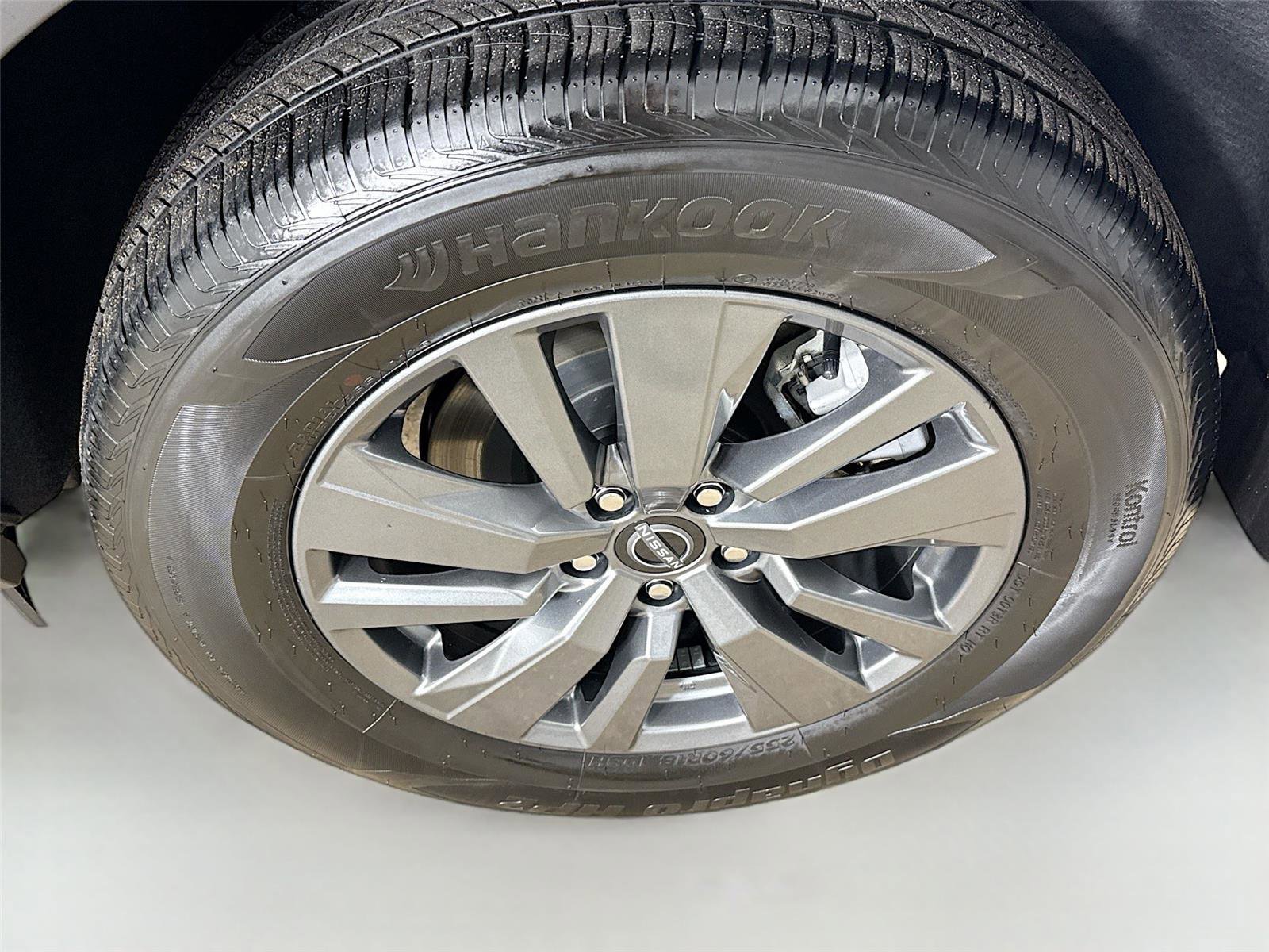 Used 2025 Nissan Pathfinder S AWD/4WD image 29