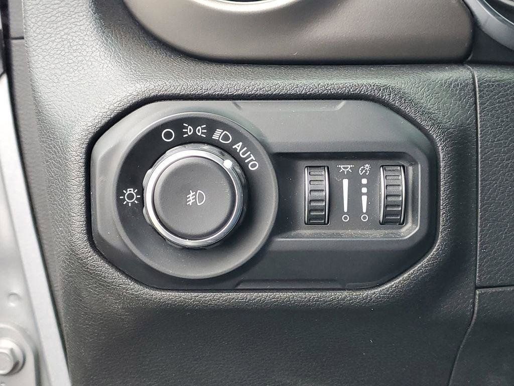 Used 2018 Jeep Wrangler Unlimited Sport S image 7