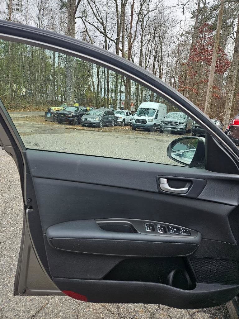 Used 2016 Kia Optima LX FWD image 15