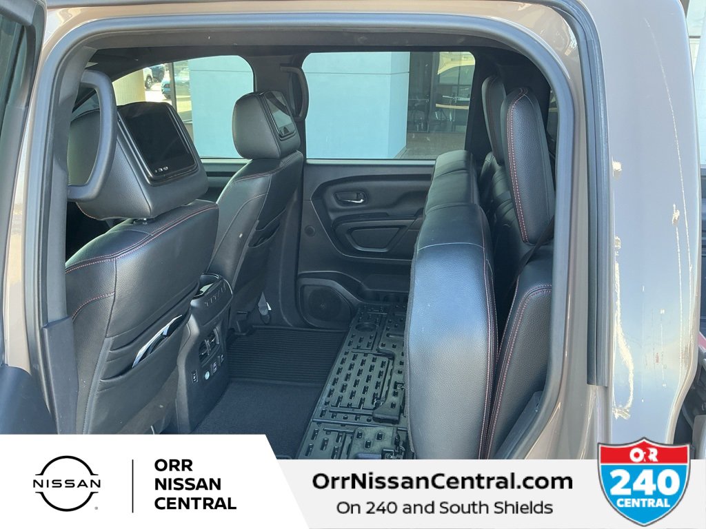 Used 2021 Nissan Titan PRO-4X w/ Pro-4x Convenience Package image 13