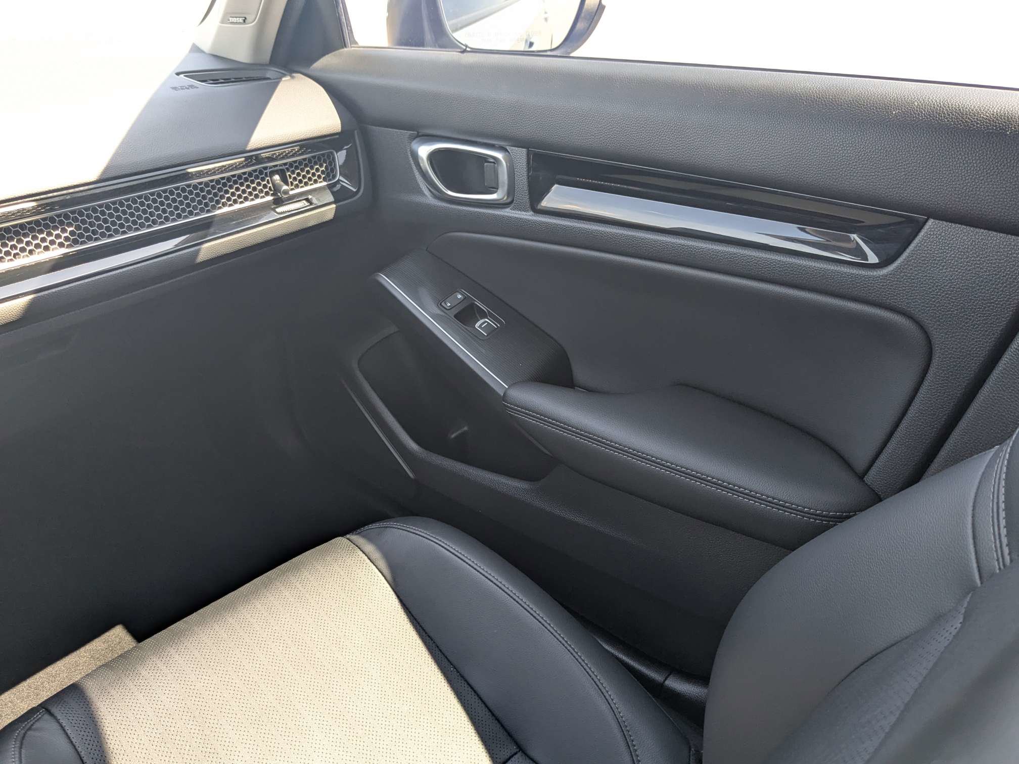 Used 2022 Honda Civic Touring image 17