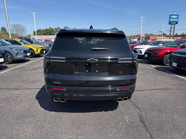 Used 2025 Chevrolet Traverse RS w/ LPO, Floor Liner Package AWD/4WD image 6