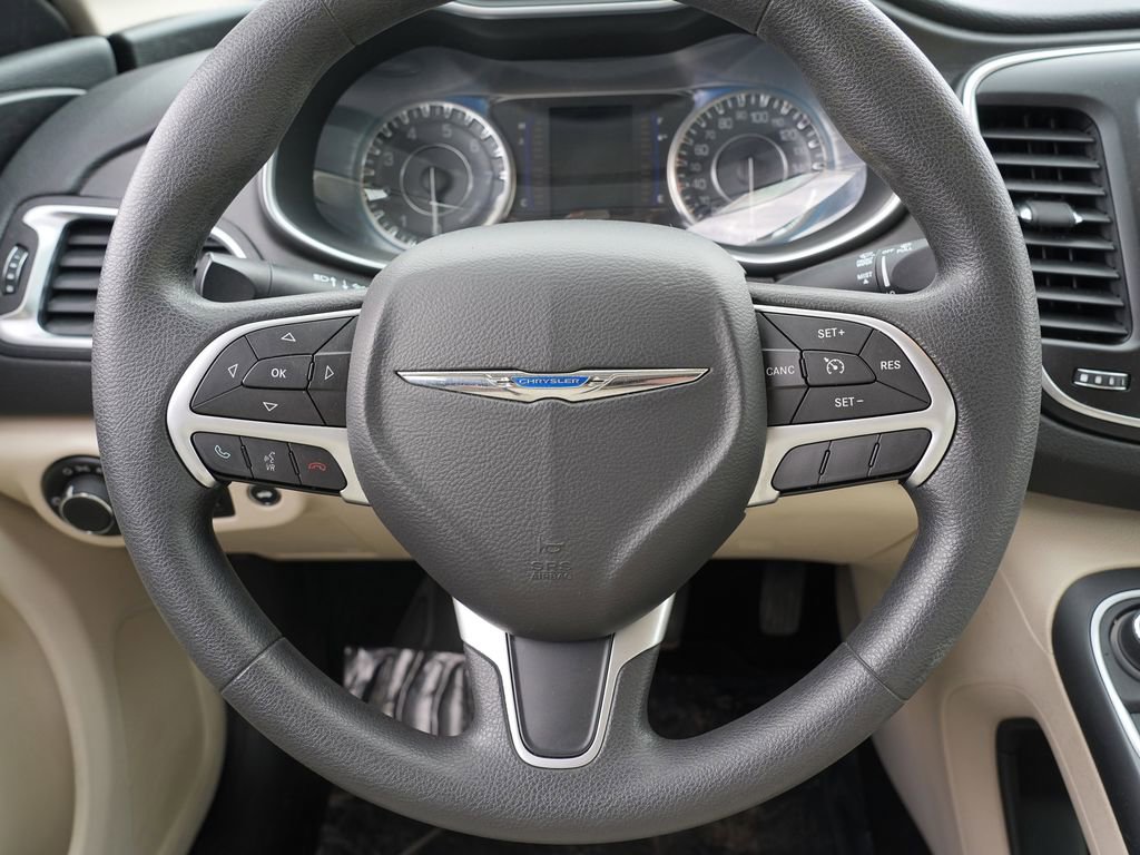 Used 2015 Chrysler 200 Limited FWD image 23