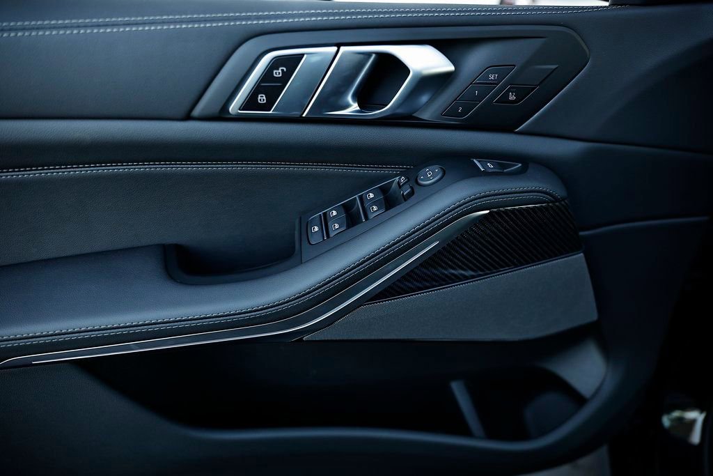 New 2026 BMW X5 M60i w/ Climate Comfort Package image 15